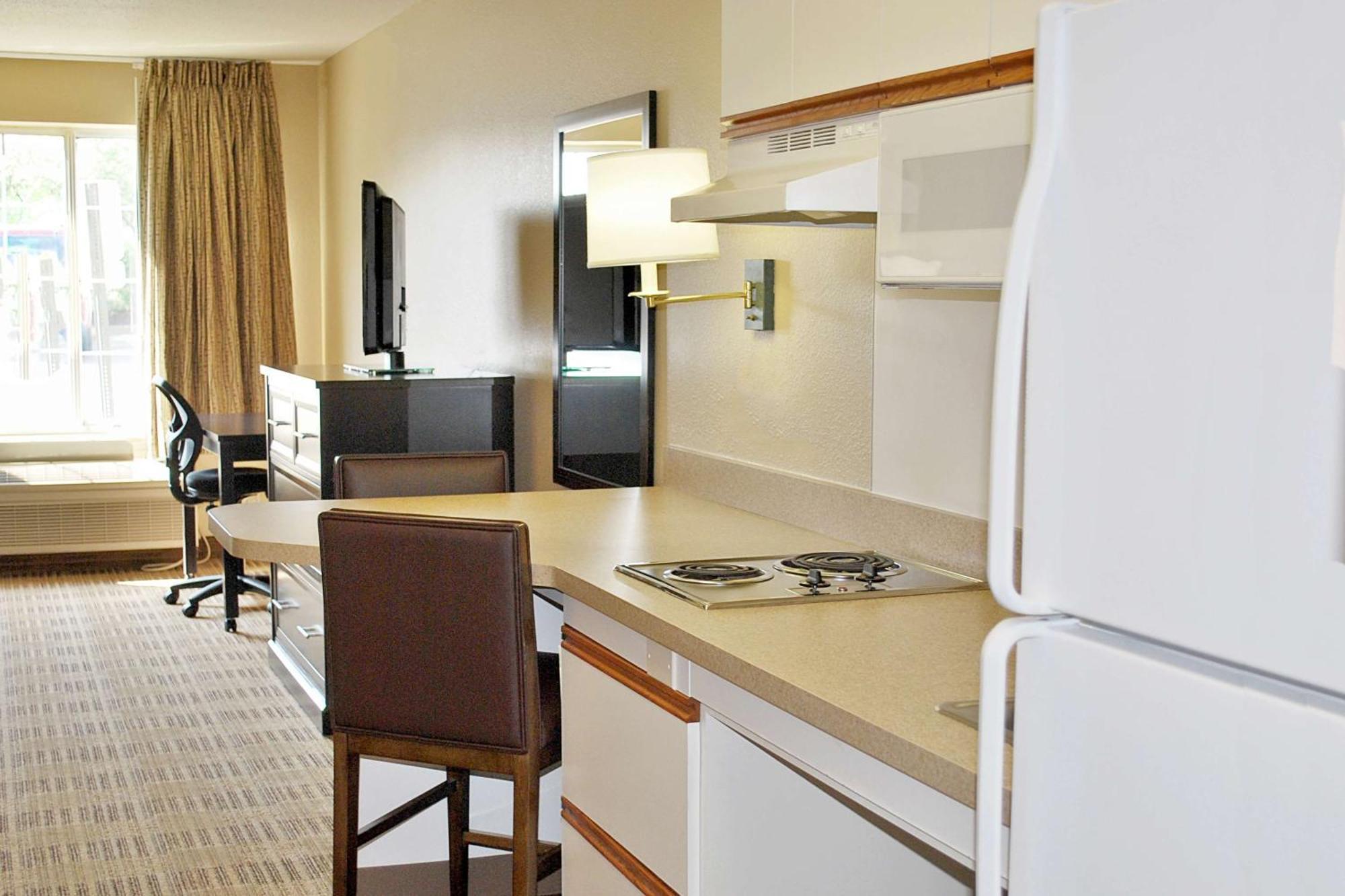 Extended Stay America Select Suites - Chicago - Vernon Hills - Lincolnshire Mettawa Екстериор снимка